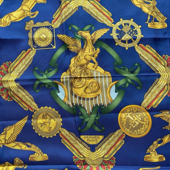 Hermes Silk Scarf Les Parures du Vent Rare Vintage Authentic 100% silk EUC - Picture 1 of 11